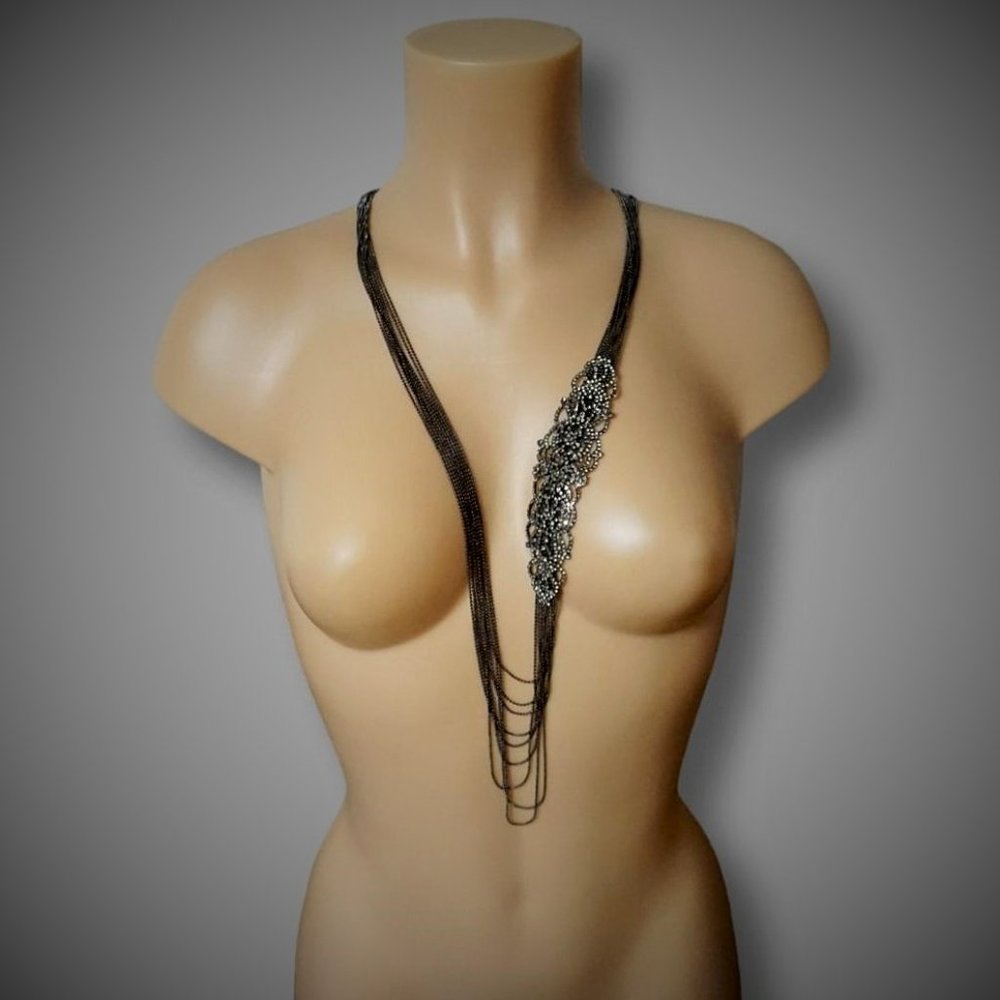 VERA WANG MULTI STRAND PENDANT LONG NECKLACE NEW